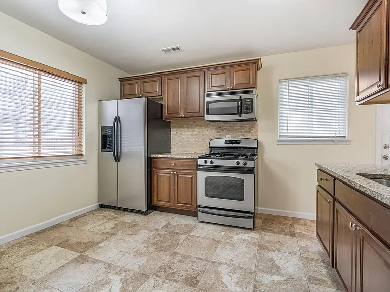 973 E Forteen Mile Rd — Photo 5