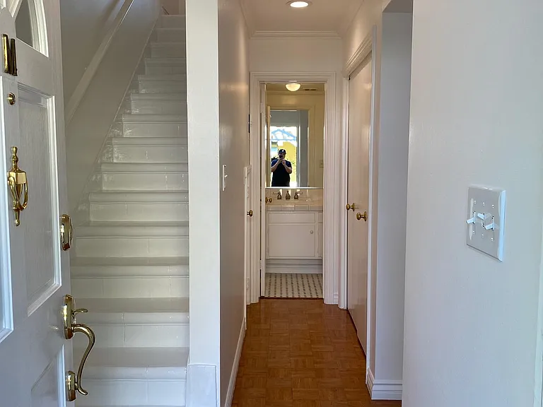 626 N Monterey St #M — Photo 9