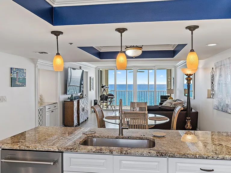 840 Ocean Dr #905 — Photo 7