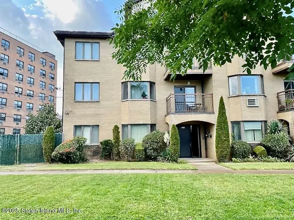 224 Bay 44th St, Brooklyn, NY 11214