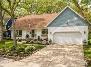 200 Marx Dr, New Buffalo, MI 49117