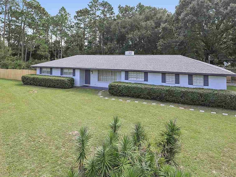 1st image of 9494 Woodland Dr