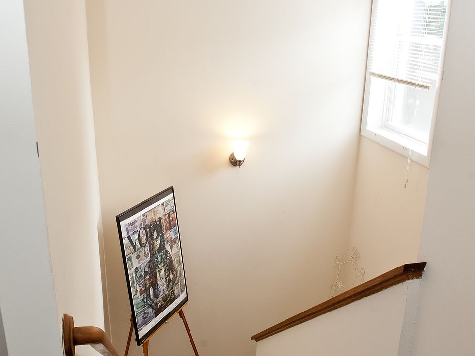 Upstairs loft bedroom