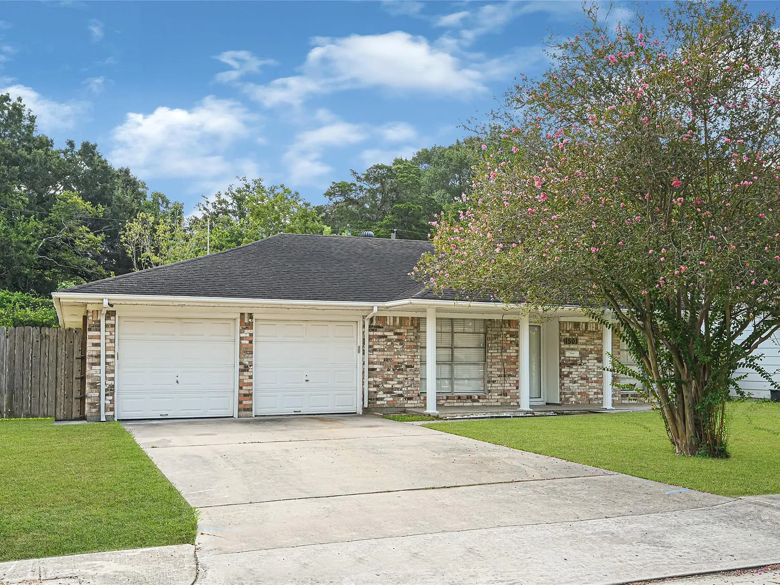 4 bed, 2.0 bath, 1544 sqft, $2,000 — Photo 2