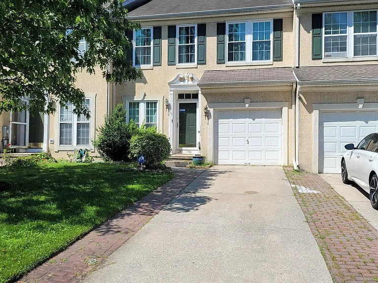 10 Bridle Ct — Photo 34