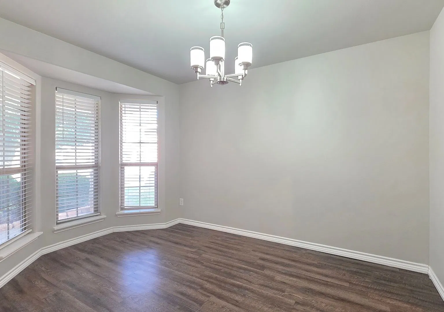 For Lease -Geourgous 3/2/2 - Milwaukee Ridge - Frenship Isd — Photo 2