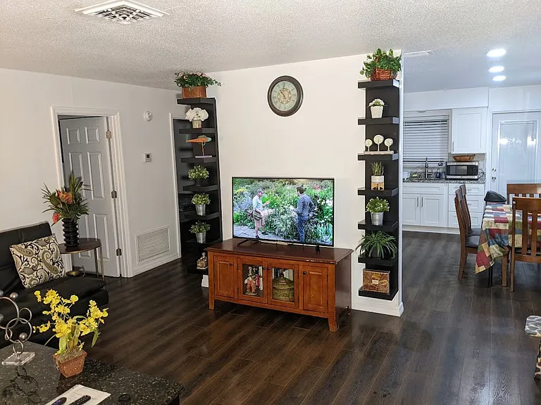 626-628 S Osprey Ave #618 — Photo 44