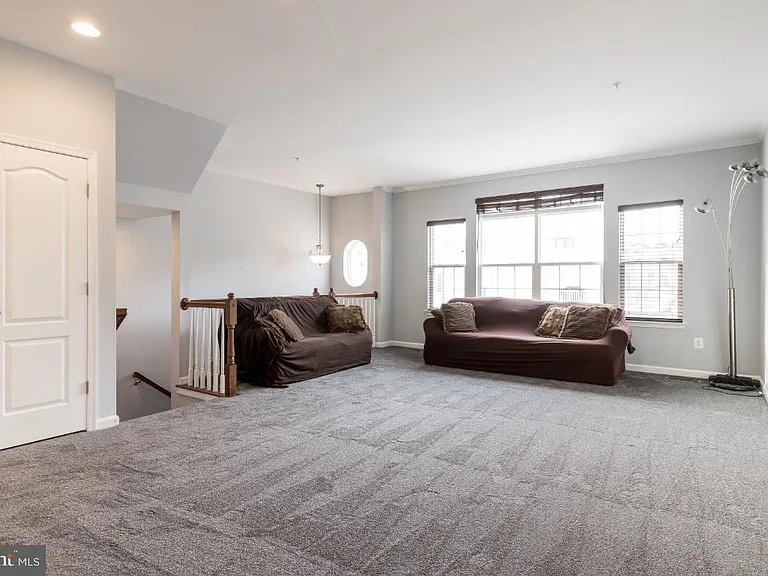 7177 Hummingbird Dr — Photo 5
