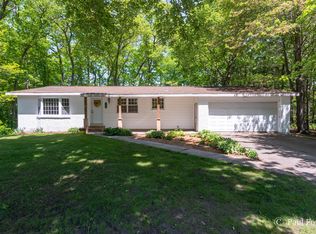 1142 E Giles Rd, Muskegon, MI 49445