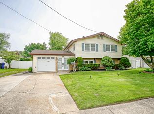 2402 Beverly Rd, Cinnaminson, NJ 08077