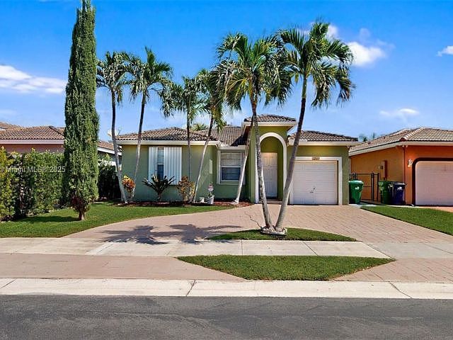 1st image of 12567 SW 121st Ave