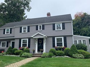 41 Fairview Rd, Lynnfield, MA 01940