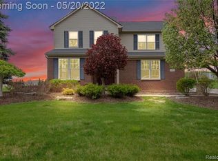 783 Brooks Ln, Oxford, MI 48371