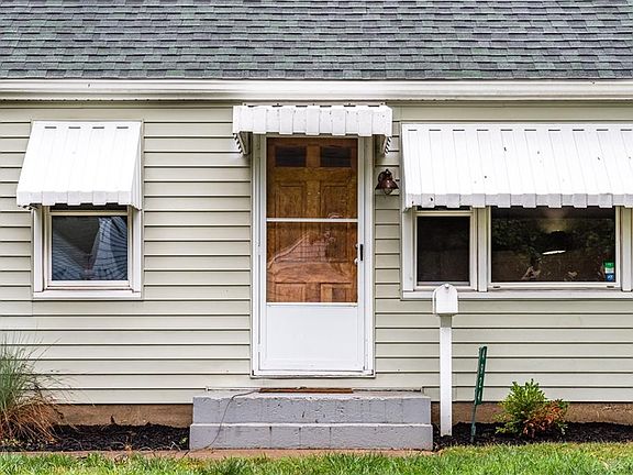 5th image of 4924 Lauderdale Dr