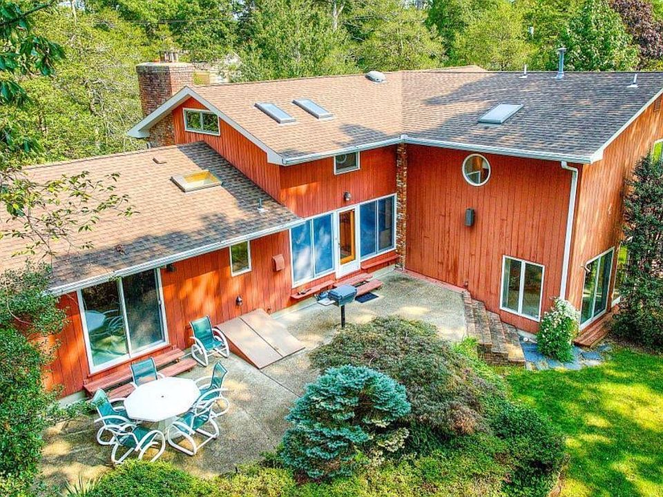 1st image of 855 Ocean View Dr
