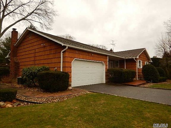 2nd image of 4 Tremont Ct
