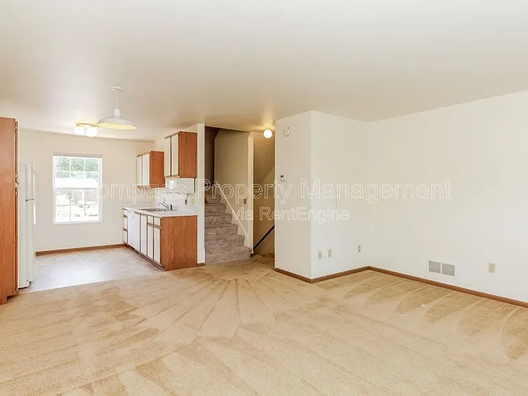 Hightree Townhomes — Photo 10