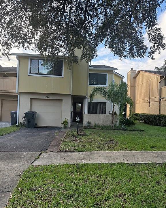 1st image of 1908 CASHEW COURT