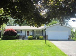 38 Ridgemont Dr, Adrian, MI 49221