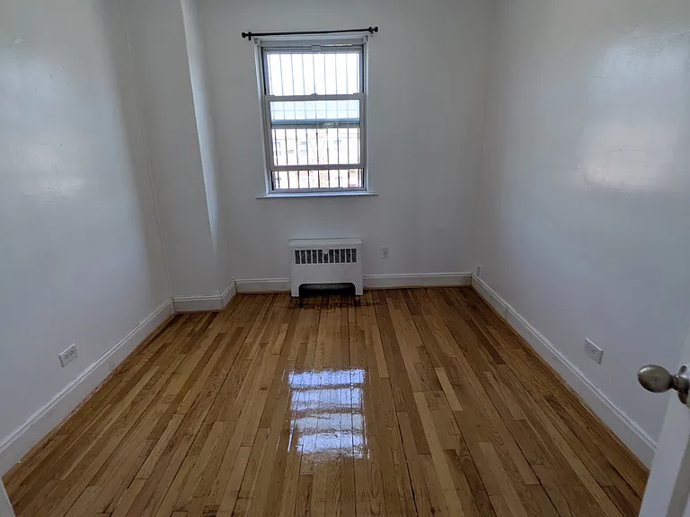 6722 198th St #1 — Photo 3