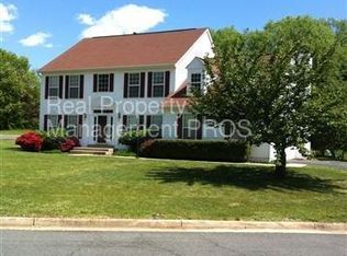 9039 Cottage Loop, Bristow, VA 20136