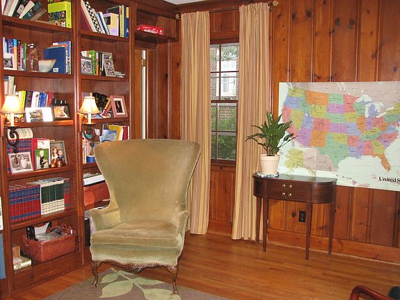 library w/ full bath could be a downstairs bedroom