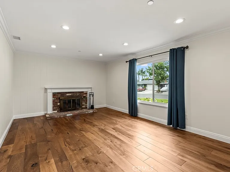 1096 Canyon View Dr — Photo 22