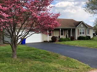 25 Kendra Lynn Dr, Bowling Green, KY 42104