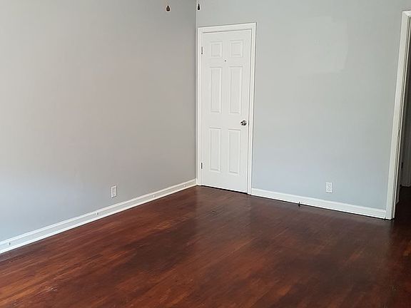 2nd image of 2419 Truman Ave