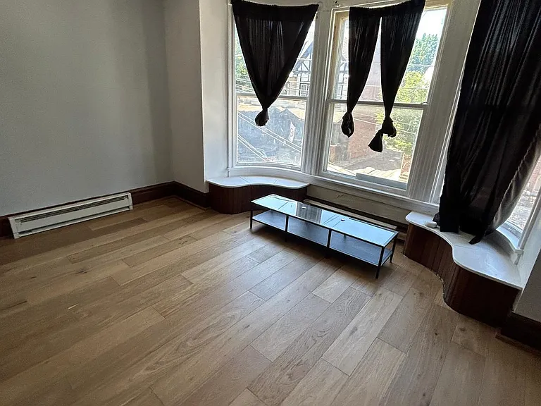 109 Boas St #2 — Photo 5