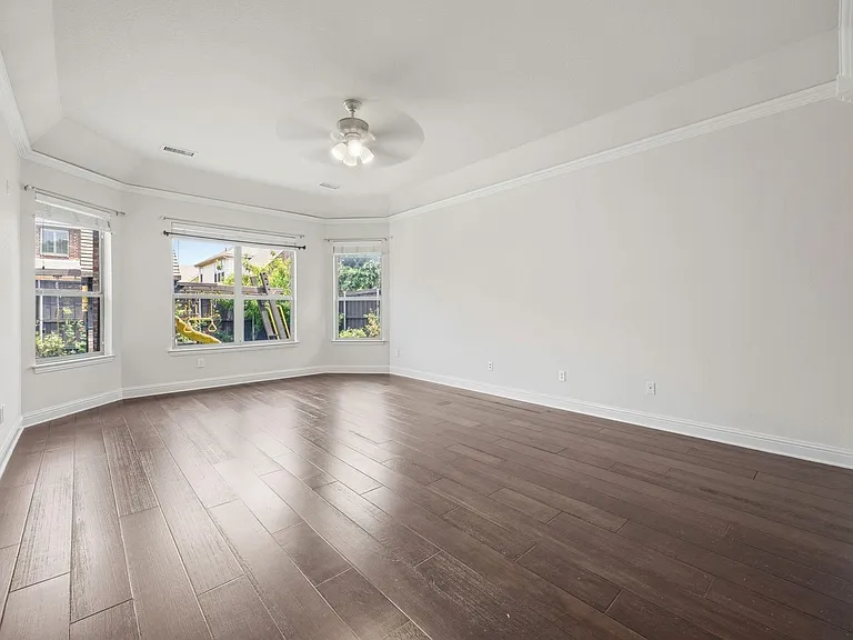 2237 Homestead Ln — Photo 14