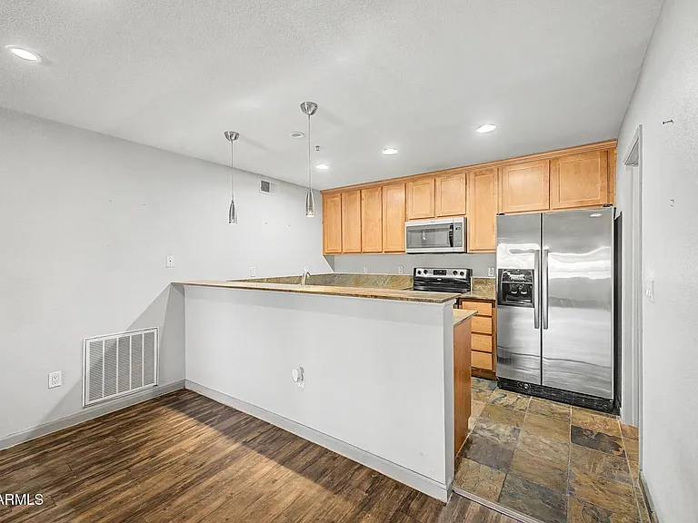 4704 E Paradise Village Pkwy N #121 — Photo 3