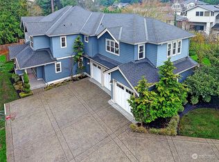 10239 NE 26th St, Bellevue, WA