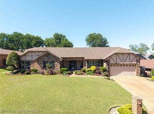9009 Copper Oaks Ln, Fort Smith, AR 72903