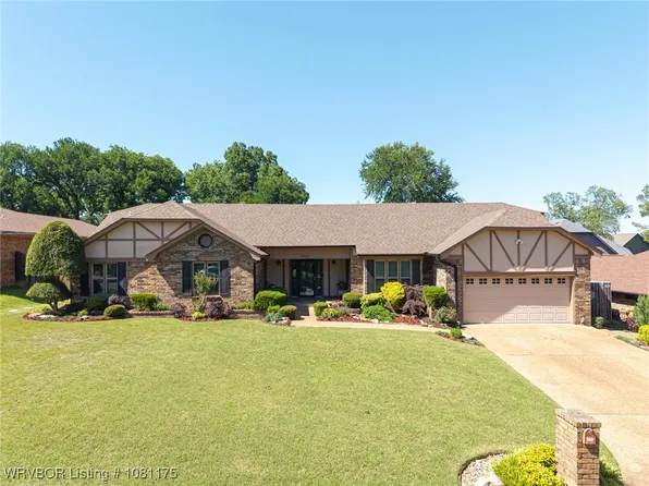 9009 Copper Oaks Ln, Fort Smith, AR 72903