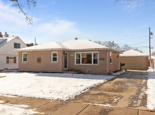 1137 W Parkway Blvd, Appleton, WI 54914