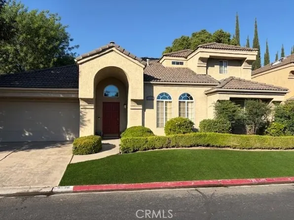 9546 N Senator Dr, Fresno, CA 93720