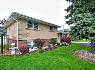 8213 S Ferdinand Ave, Bridgeview, IL 60455
