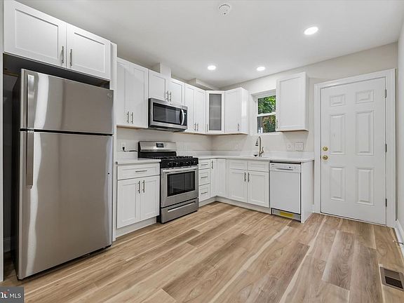 2nd image of 1924 S 21st St