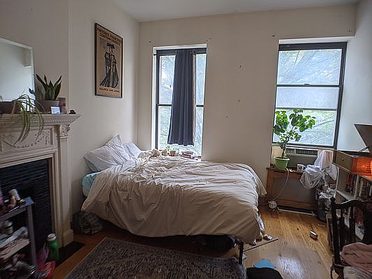 1st image of 100 W 105th St #B3r