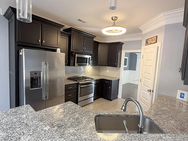 218 Woodgrove Dr — Photo 8