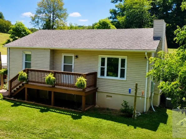 39 Rosewood Dr, Peterstown, WV 24963