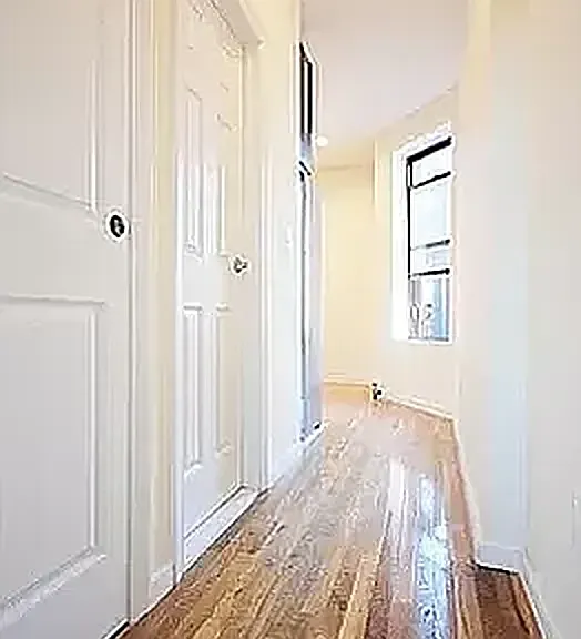 41 Henry St #7 — Photo 3