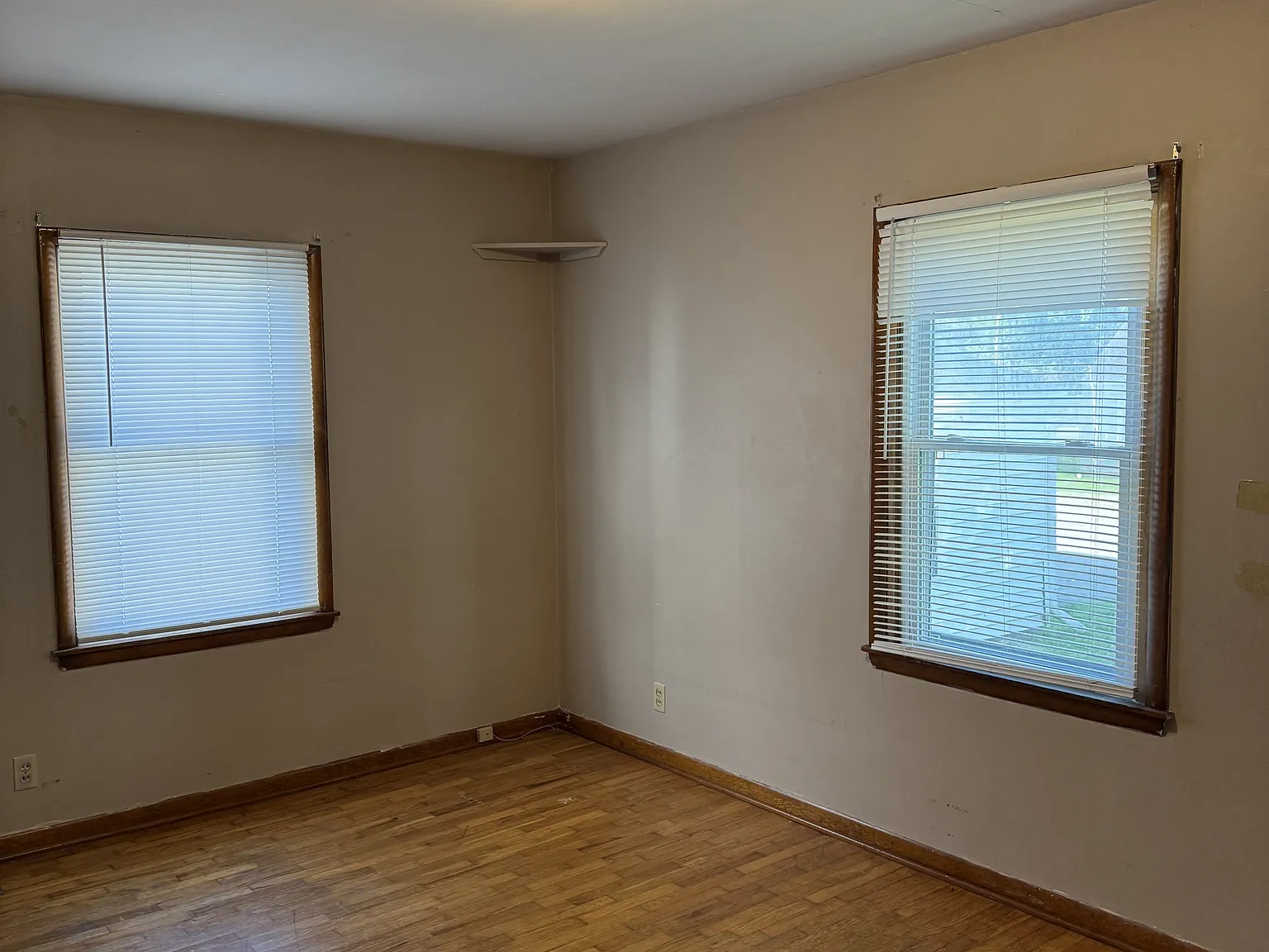 1109 West Carson Street - 1 — Photo 2