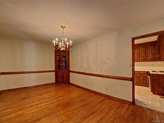5th image of 77 Park Hill Cir