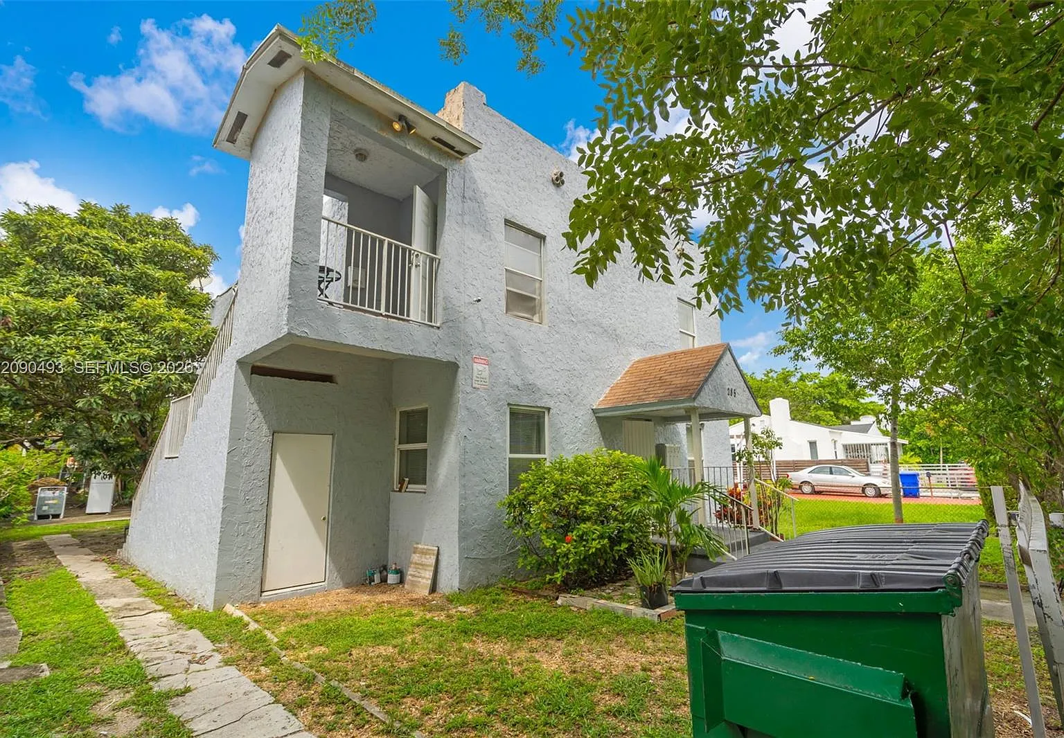 285 NW 44th St — Photo 3