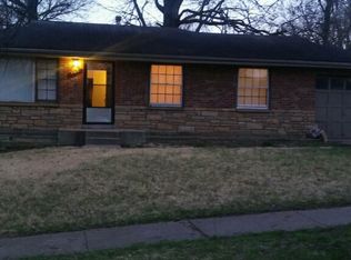 1284 Chambers Rd, Saint Louis, MO 63137