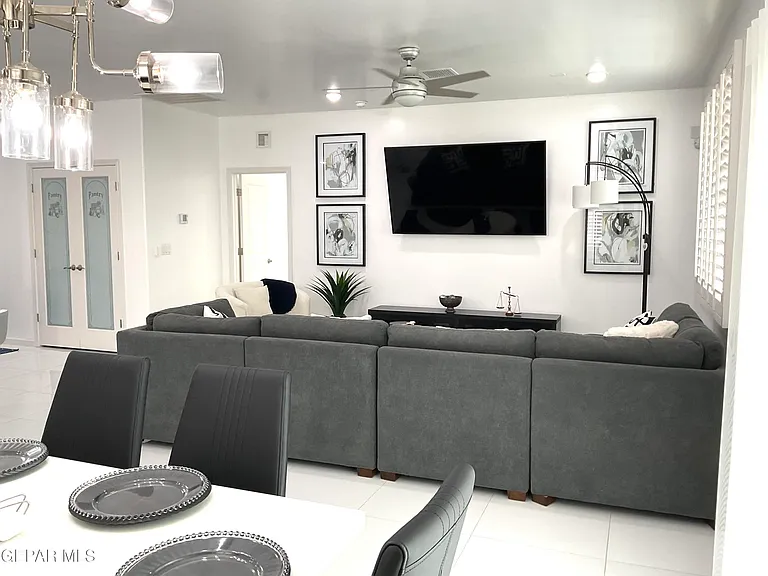8919 Eclipse St #B — Photo 18
