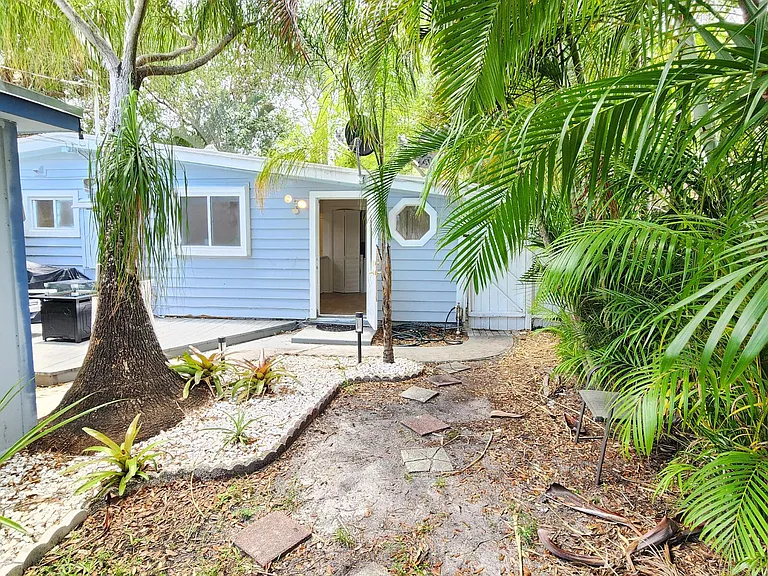 305 S Loxahatchee Dr — Photo 16