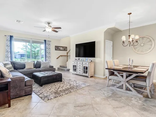 2648 Blossom WAY, NAPLES, FL 34120